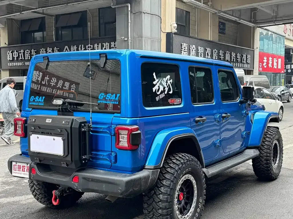 Jeep Wrangler — фото 6
