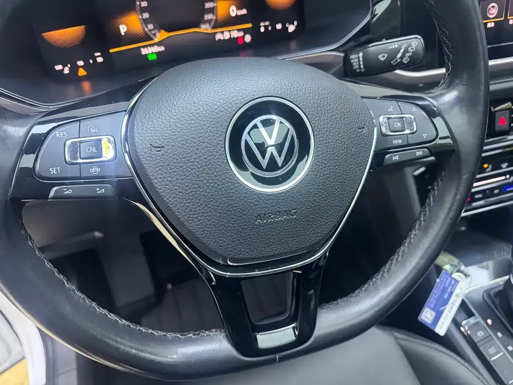 Volkswagen Tharu — фото 8