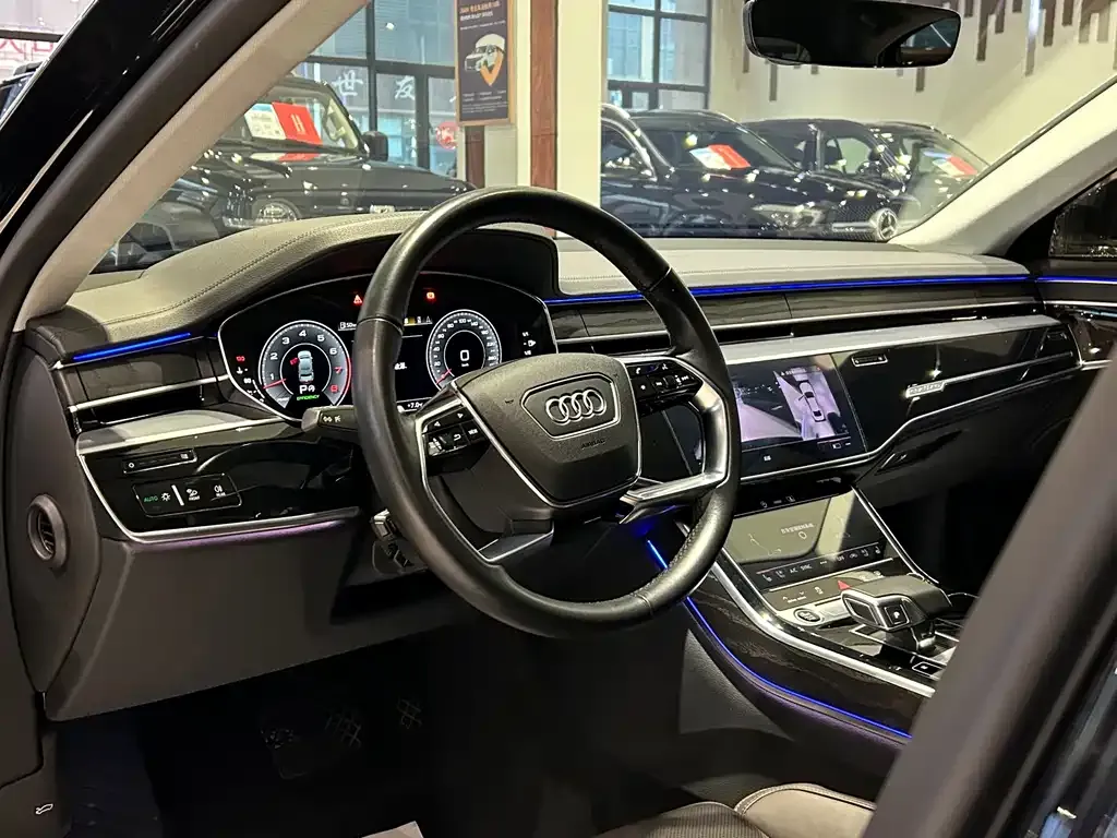 Audi A8 — фото 9