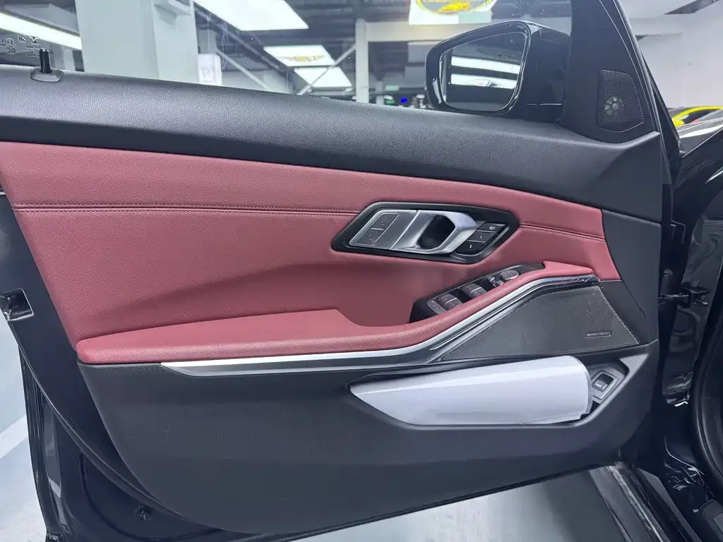 BMW 3 Series 2021 из CN, фото 7