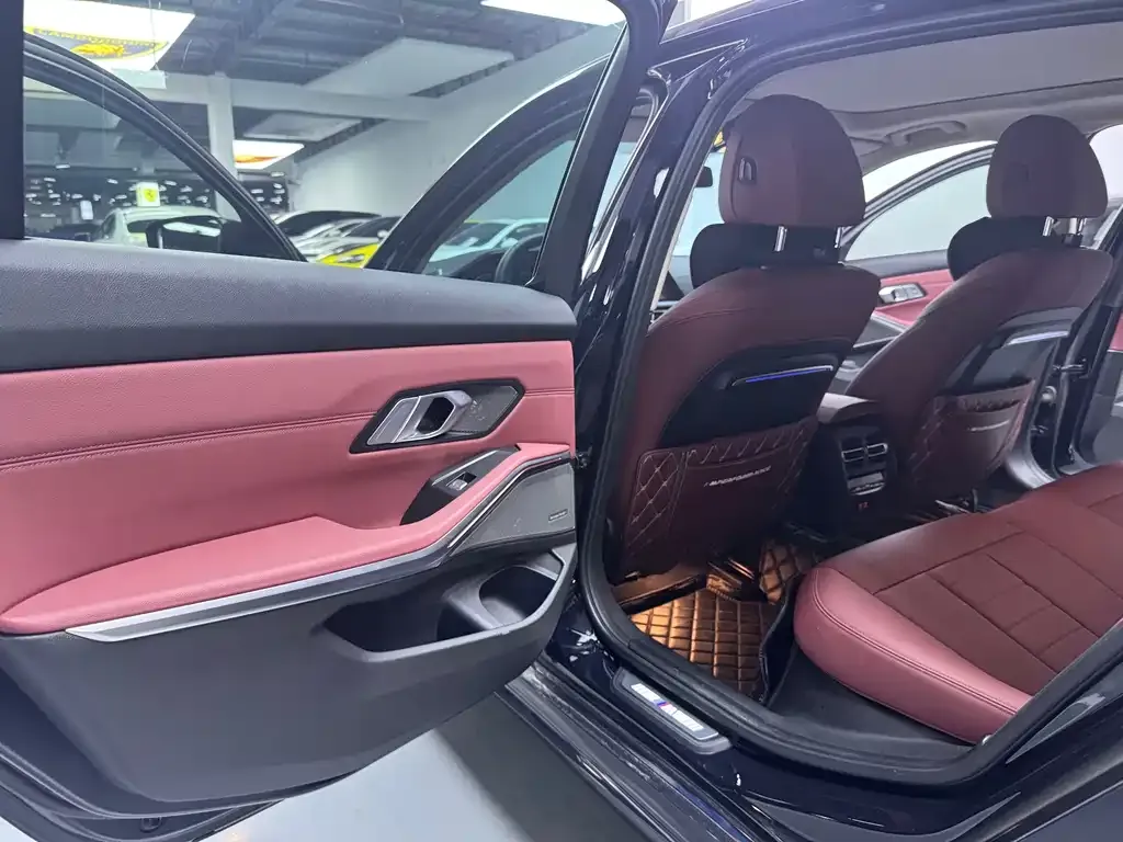 BMW 3 Series 2021 из CN, фото 10