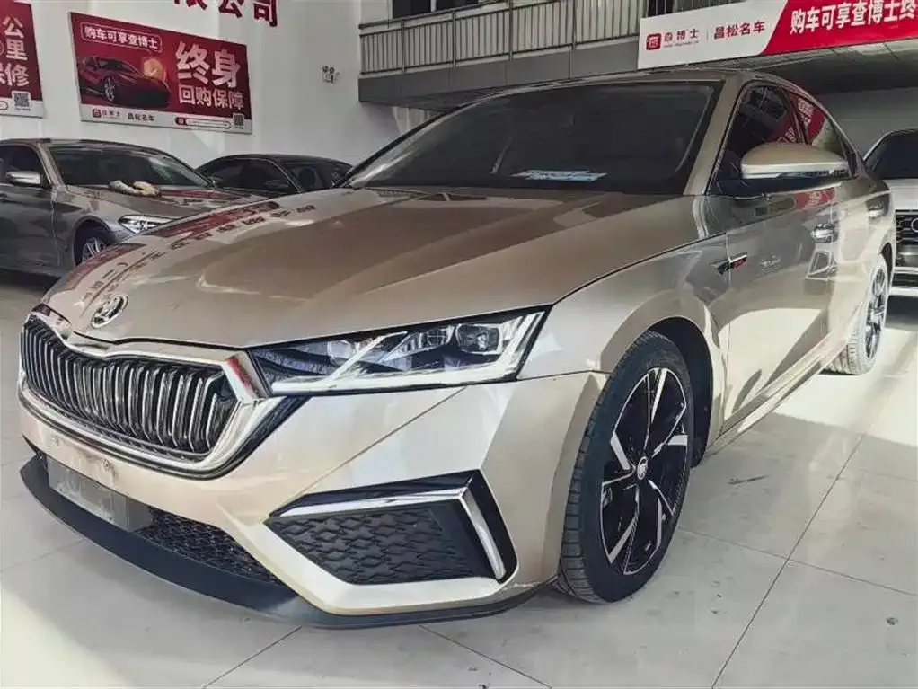 Skoda Octavia — фото 4