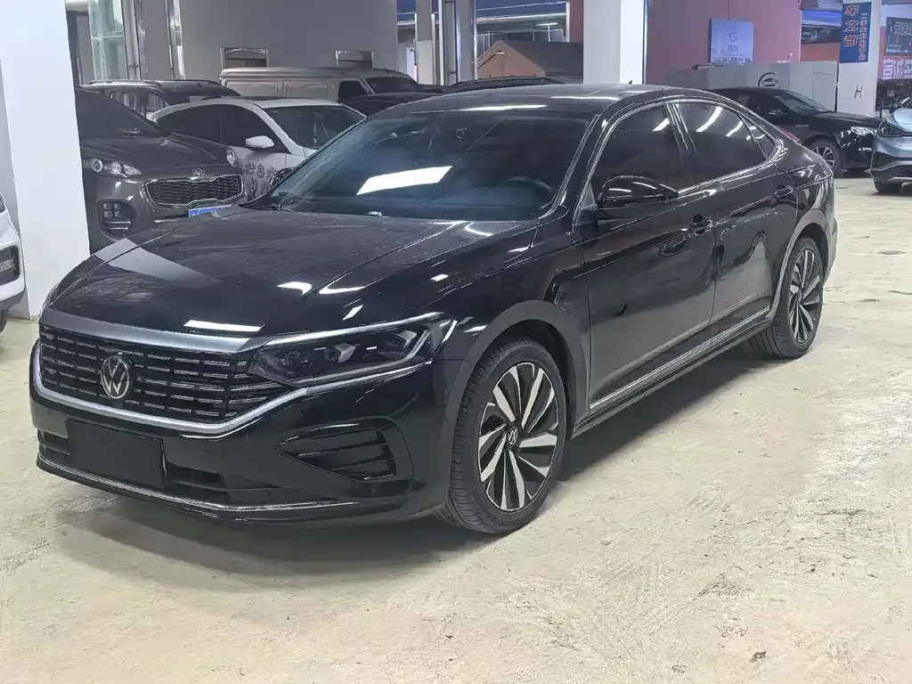 Volkswagen Passat 2023 из CN, фото 1