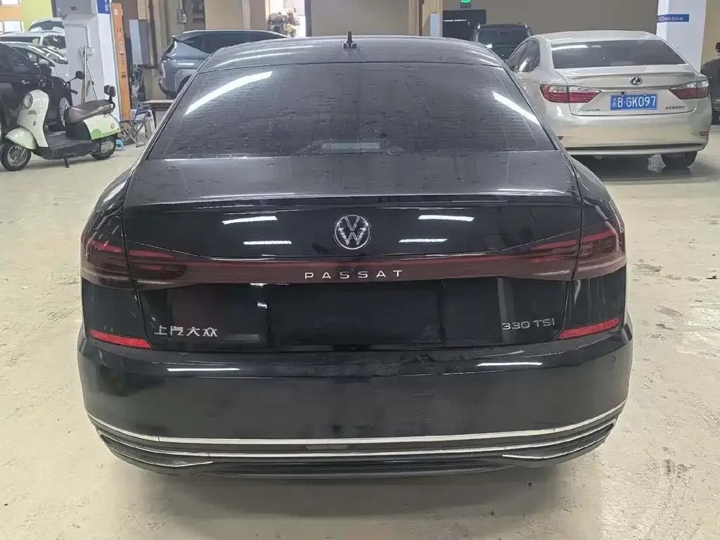Volkswagen Passat 2023 из CN, фото 3