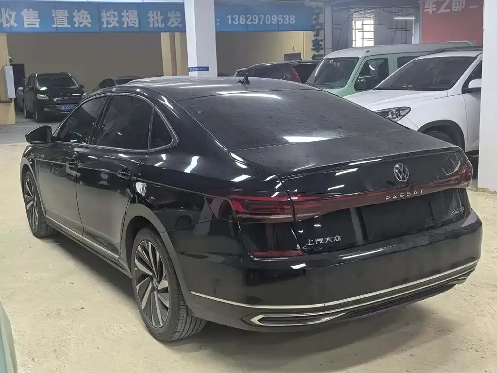 Volkswagen Passat 2023 из CN, фото 4