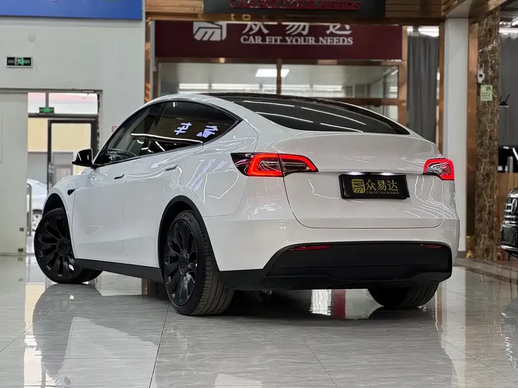 Tesla Model Y 2024 из CN, фото 10