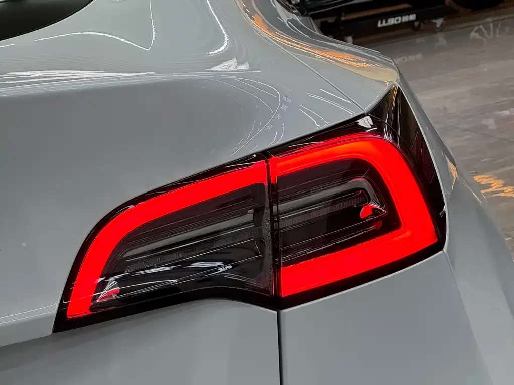 Tesla Model Y 2024 из CN, фото 8