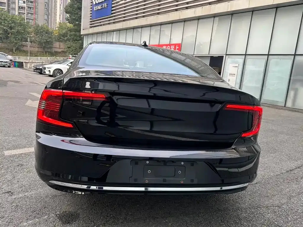 Volvo S90 2024 из CN, фото 3