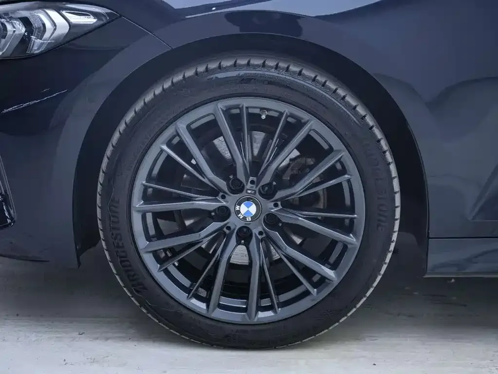 BMW 3 Series 2023 из CN, фото 9
