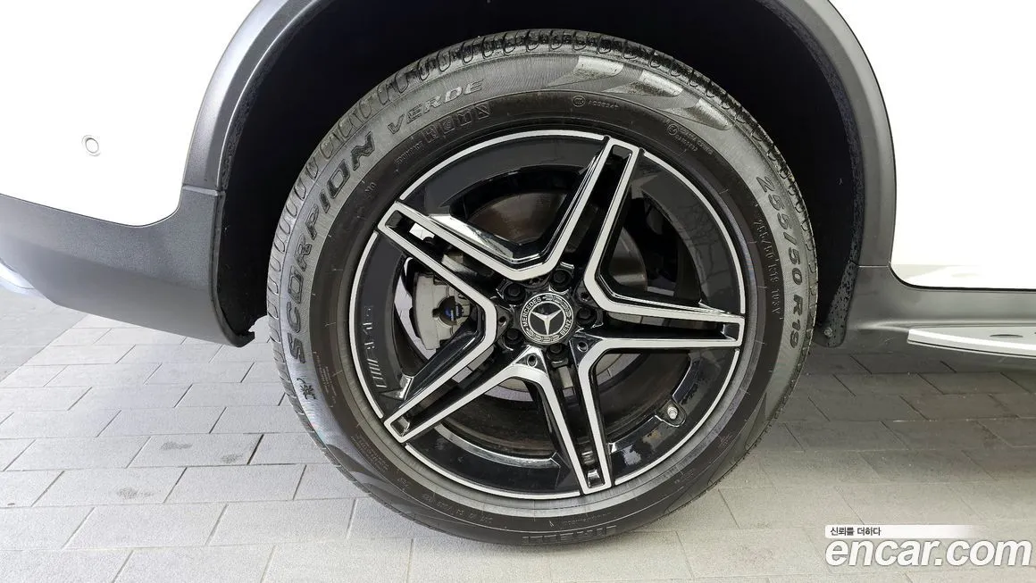 Mercedes-Benz GLC-Class 2023 из KR, фото 4