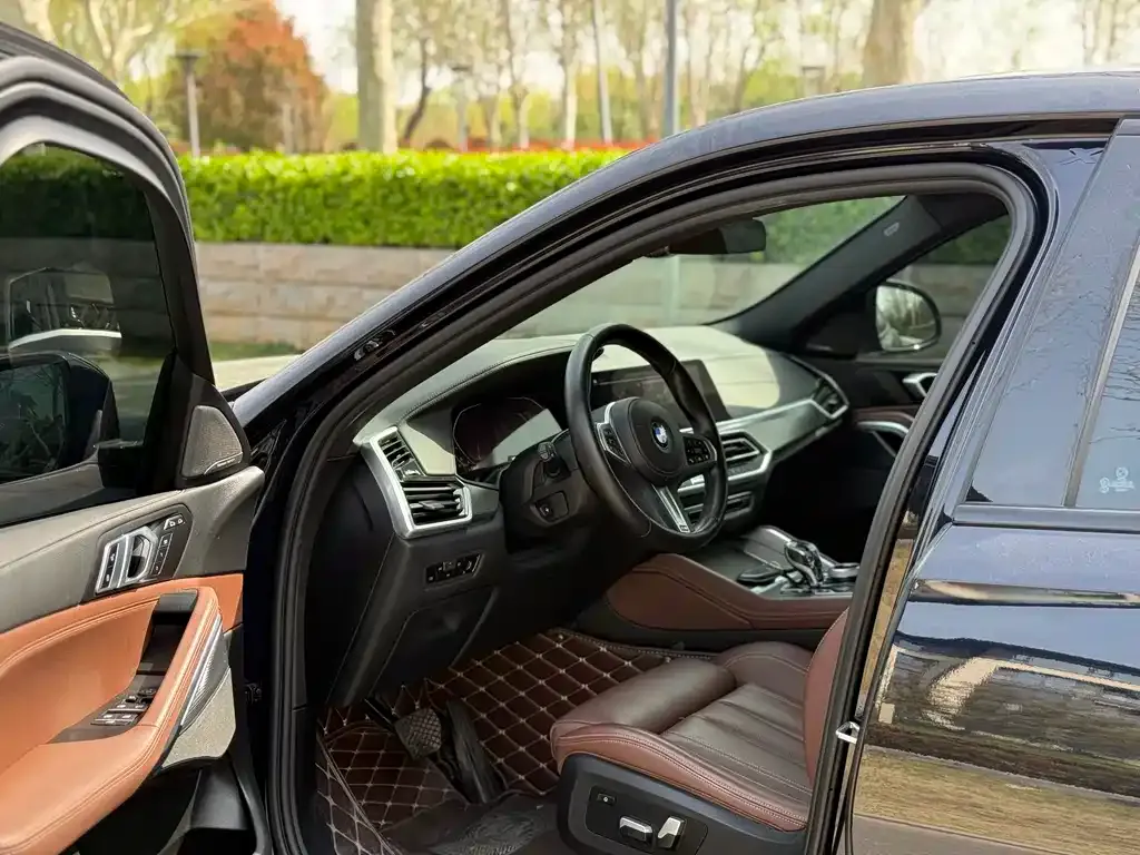 BMW X6 2023 из CN, фото 3