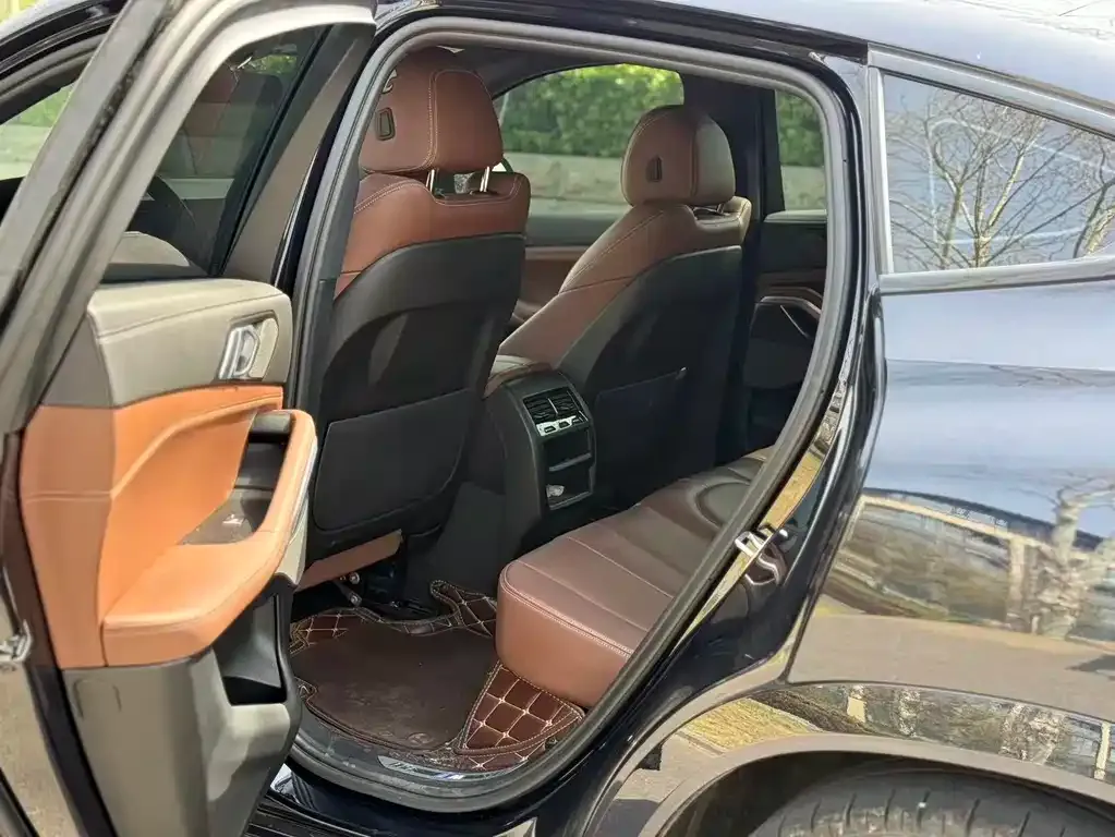 BMW X6 2023 из CN, фото 8