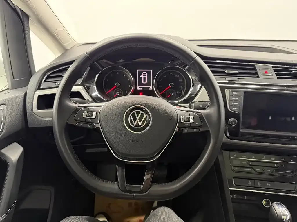 Volkswagen Touran 2021 из CN, фото 9