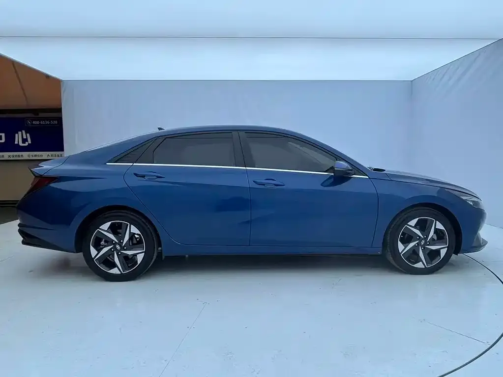 Hyundai Elantra — фото 6