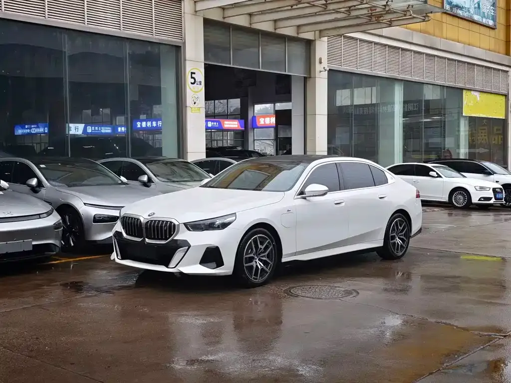 BMW i5 2024 из CN, фото 1