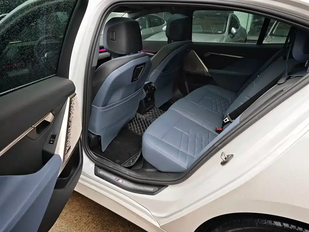 BMW i5 2024 из CN, фото 6