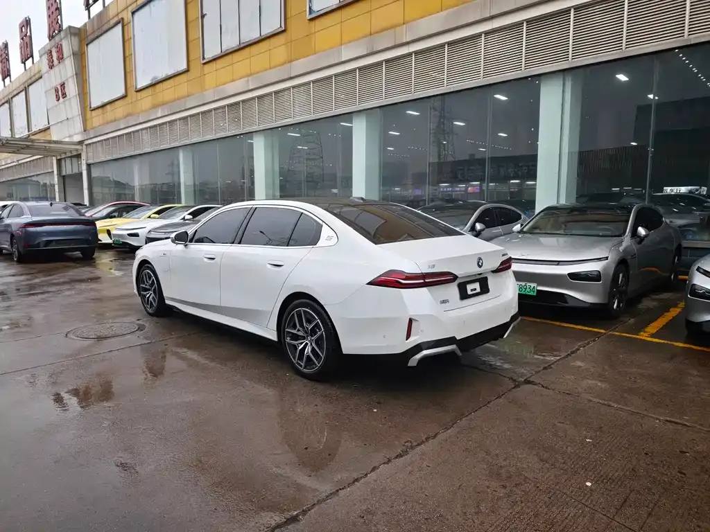 BMW i5 2024 из CN, фото 4