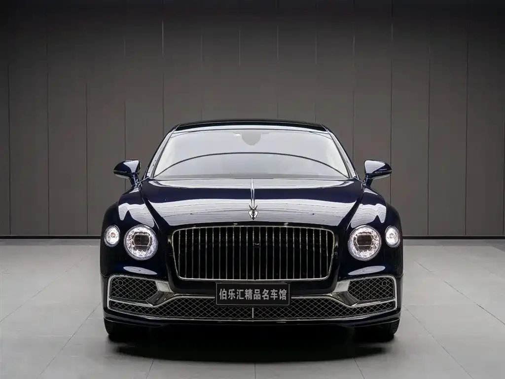 Bentley Flying Spur 2023 из CN, фото 6
