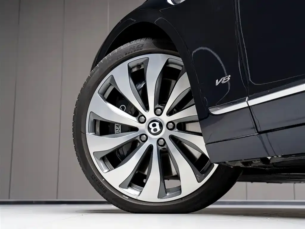Bentley Flying Spur 2023 из CN, фото 3
