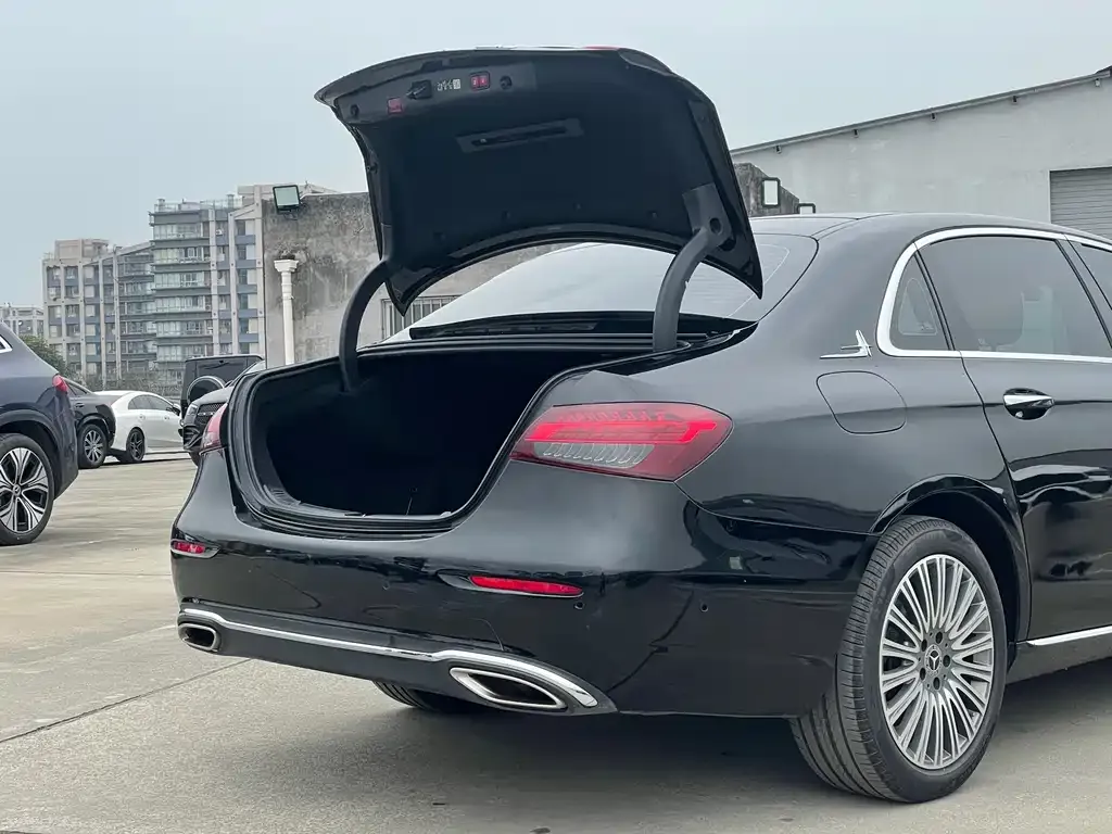 Mercedes-Benz E-Class 2023 из CN, фото 7