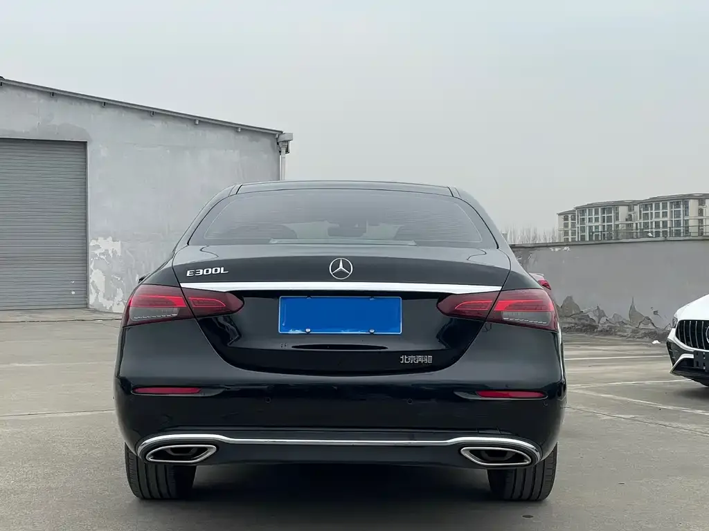 Mercedes-Benz E-Class 2023 из CN, фото 3