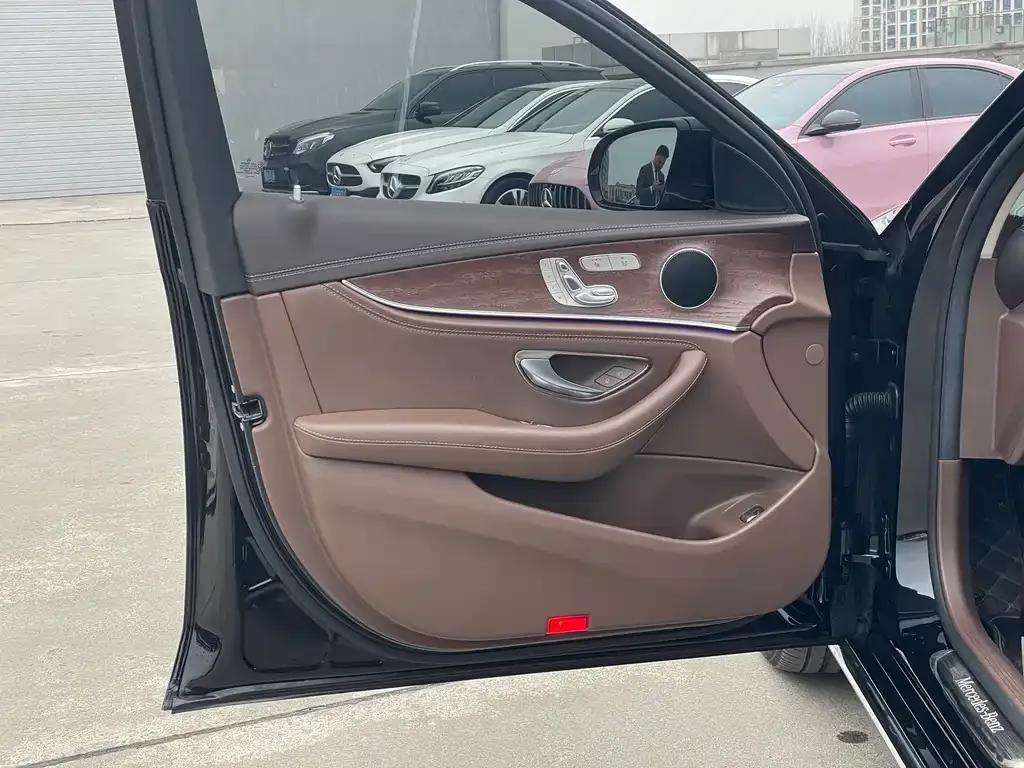 Mercedes-Benz E-Class 2023 из CN, фото 10