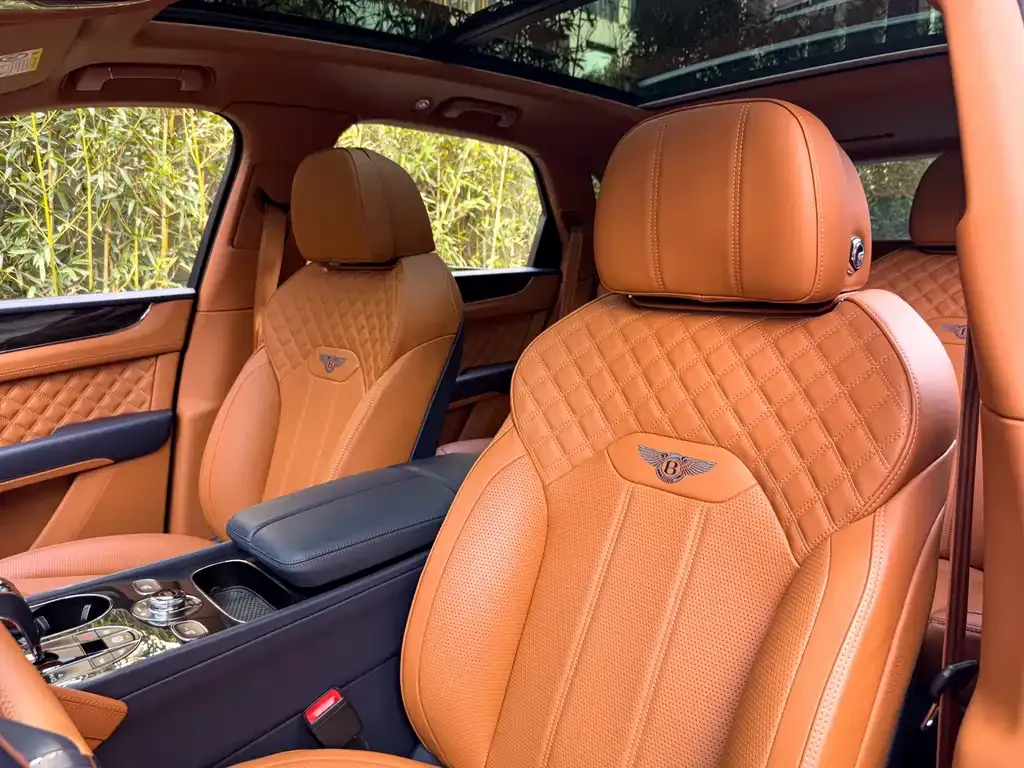 Bentley Bentayga PHEV — фото 7