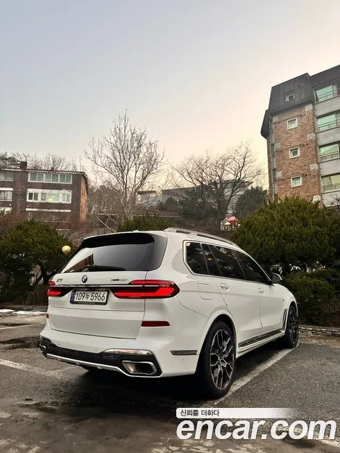 BMW X7 — фото 2