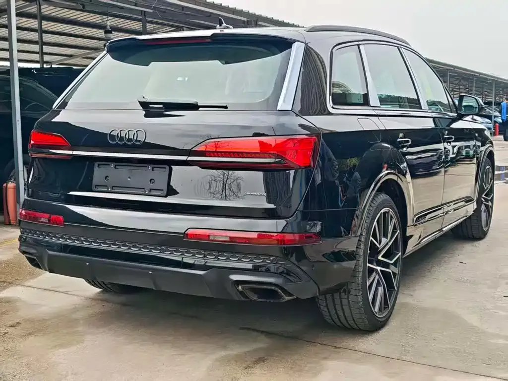 Audi Q7 2026 из CN, фото 7
