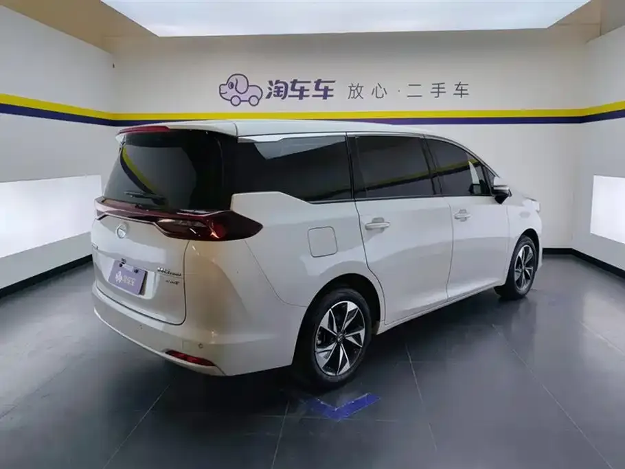 GAC Motor Trumpchi M6 — фото 10