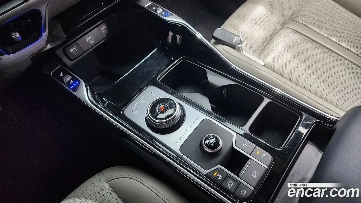 Kia Sorento — фото 10