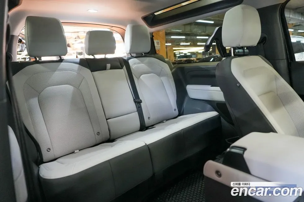 Land Rover Defender 2025 из KR, фото 5