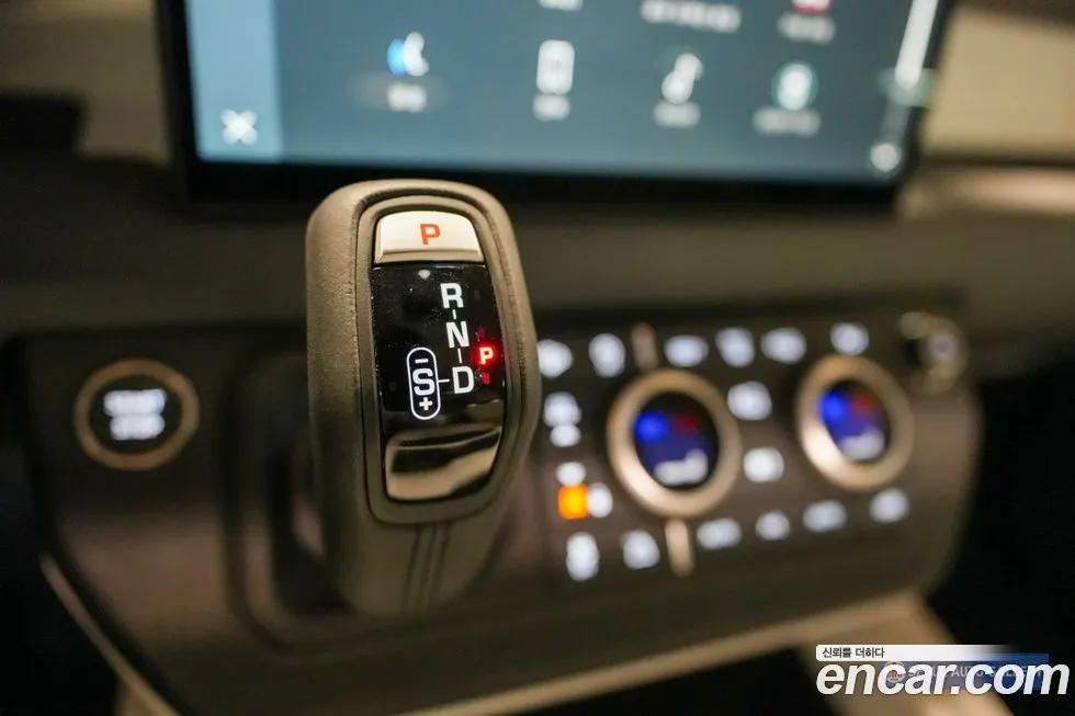 Land Rover Defender 2025 из KR, фото 2