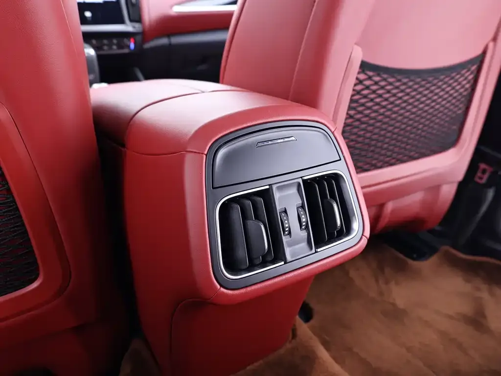 Maserati Levante 2021 из CN, фото 3