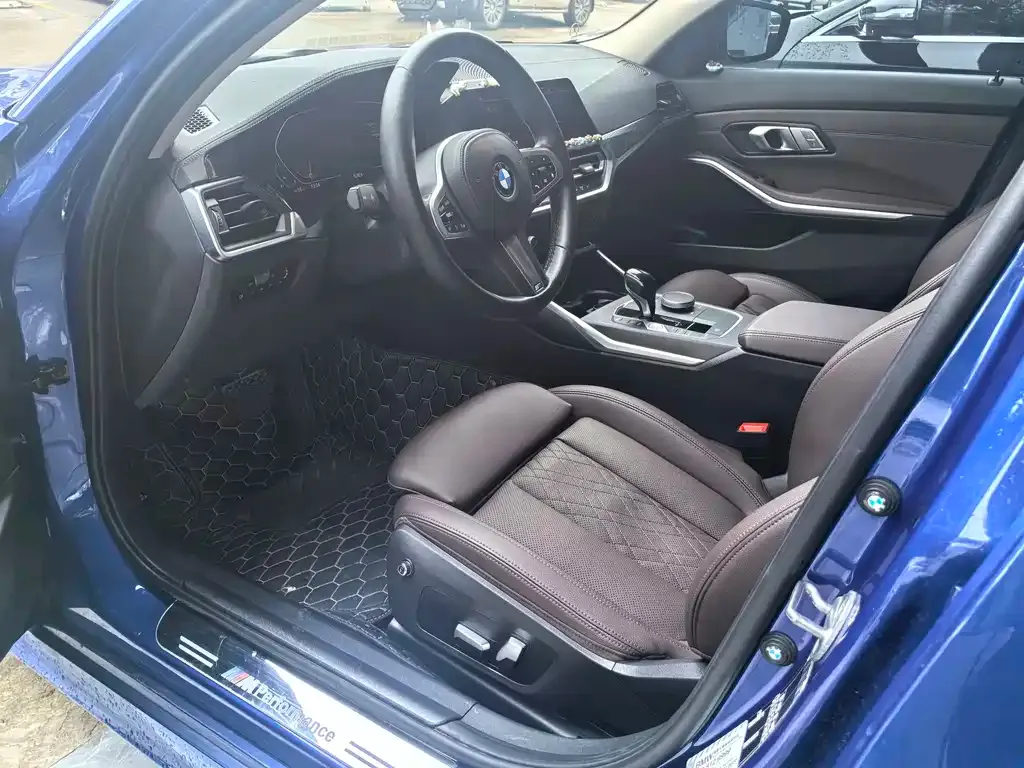 BMW 3 Series 2022 из CN, фото 7