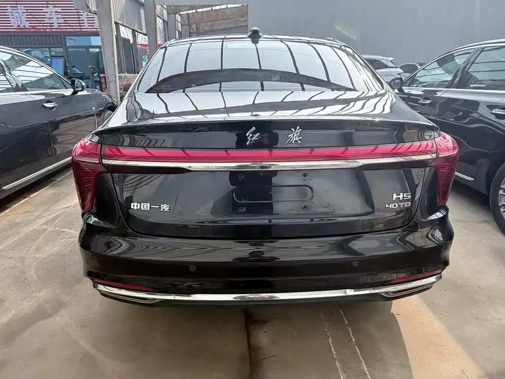 Hongqi H5 — фото 10