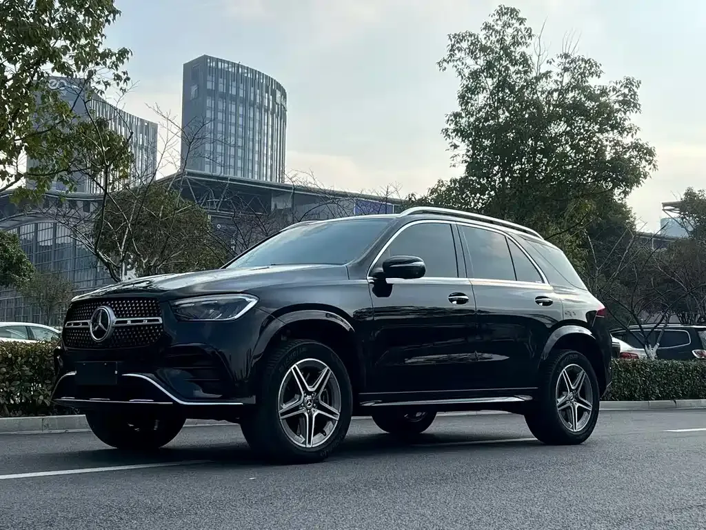 Mercedes-Benz GLE — фото 1