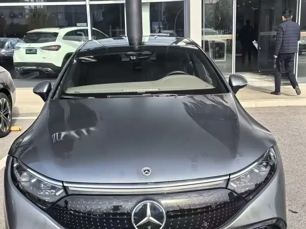 Mercedes-Benz EQS — фото 1