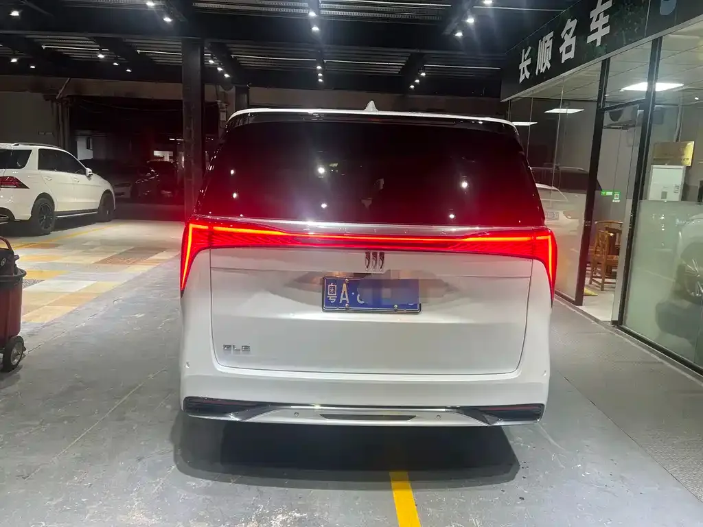 Buick Century 2025 из CN, фото 9