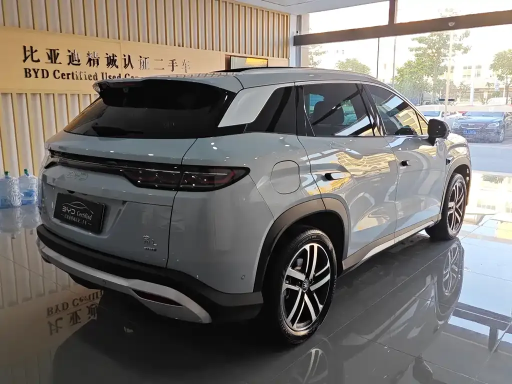 BYD L DM-i — фото 6