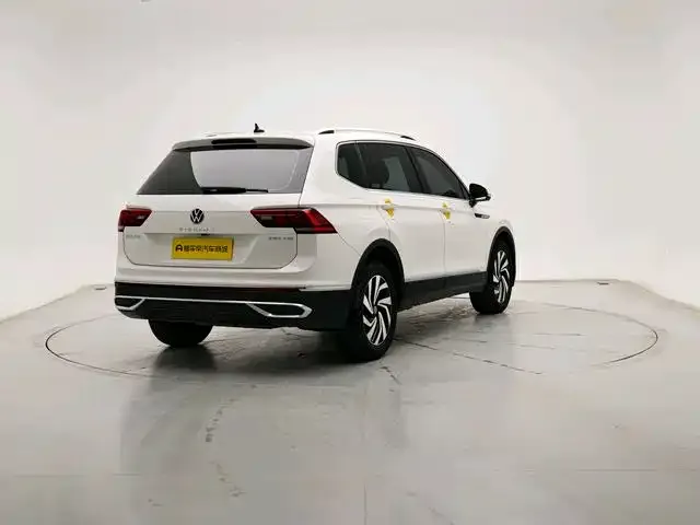 Volkswagen Tiguan L 2022 из CN, фото 3
