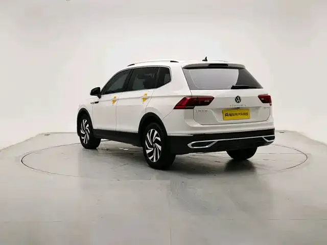 Volkswagen Tiguan L 2022 из CN, фото 2