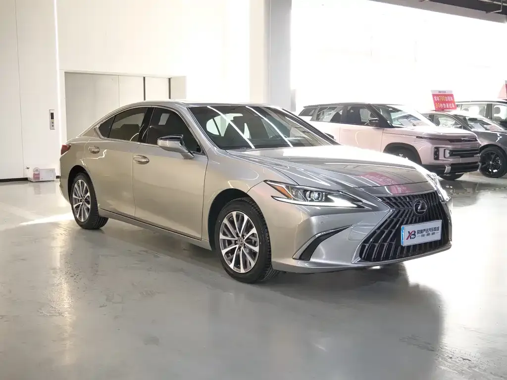 Lexus ES — фото 3