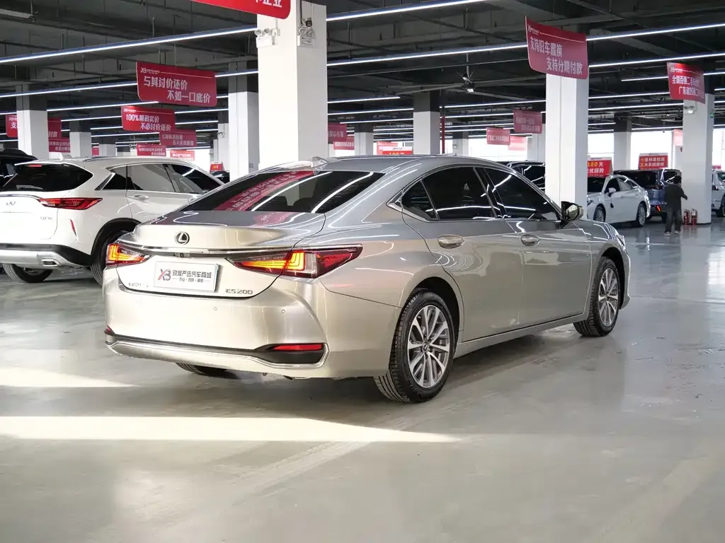 Lexus ES — фото 9