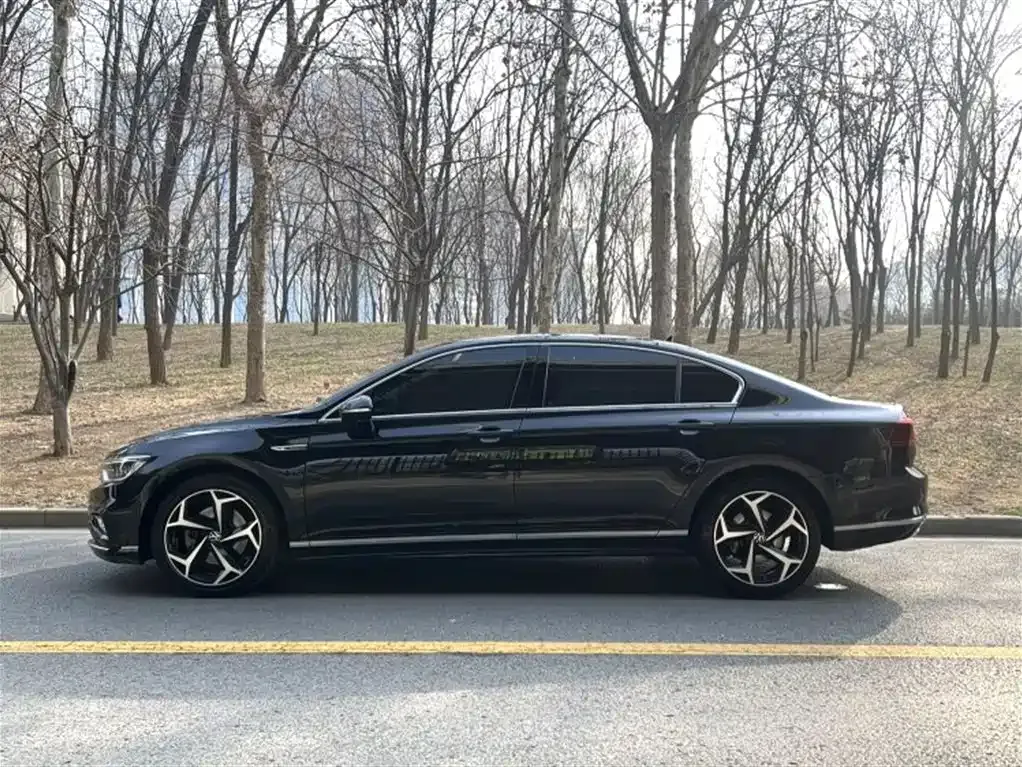 Volkswagen Magotan 2023 из CN, фото 7