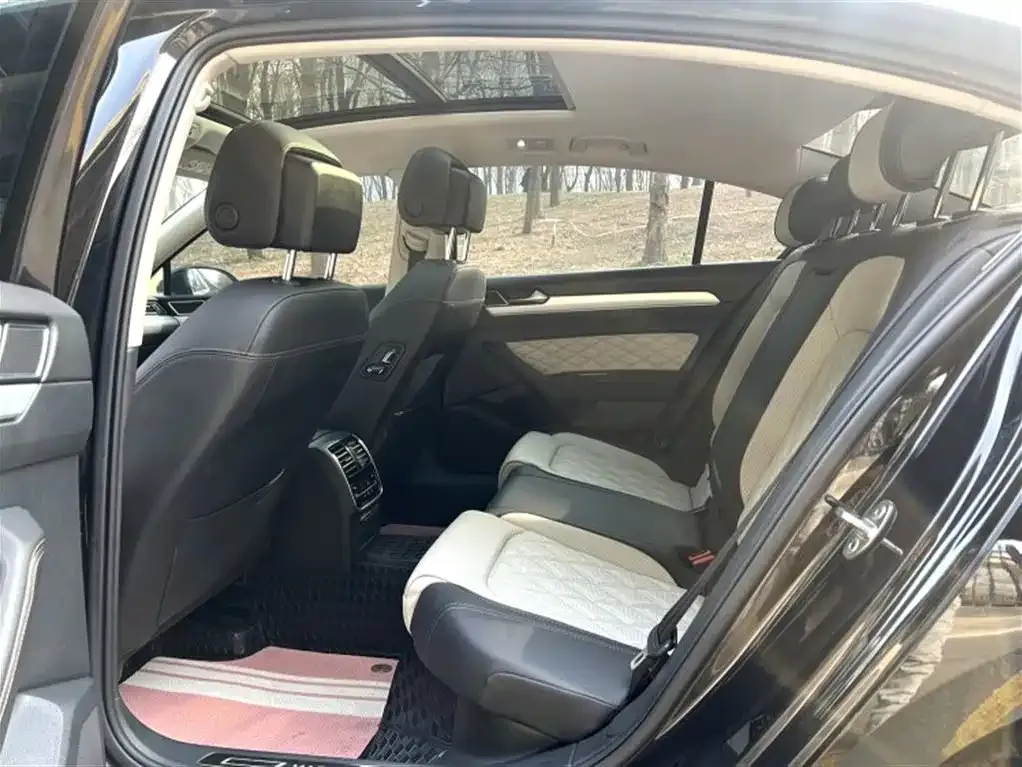 Volkswagen Magotan 2023 из CN, фото 2