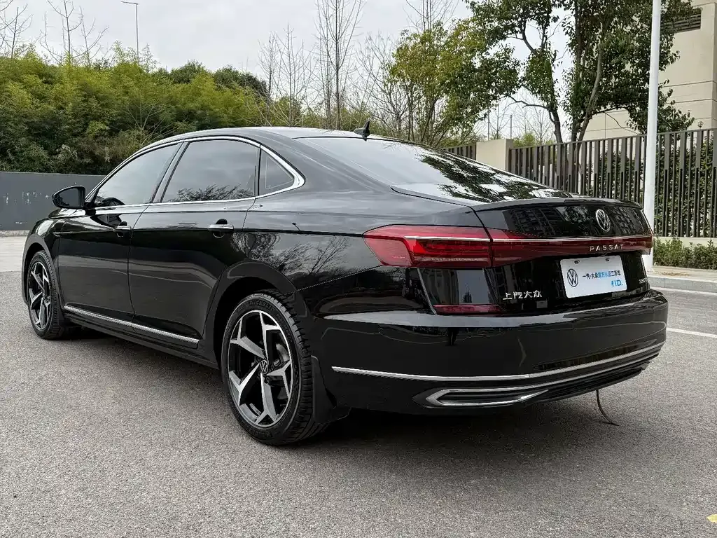Volkswagen Passat — фото 5