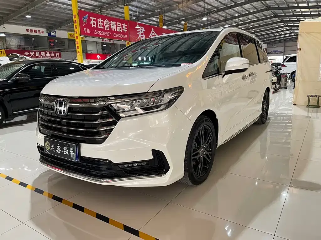Honda Odyssey — фото 1