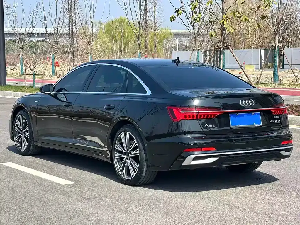 Audi A6L 2024 из CN, фото 2