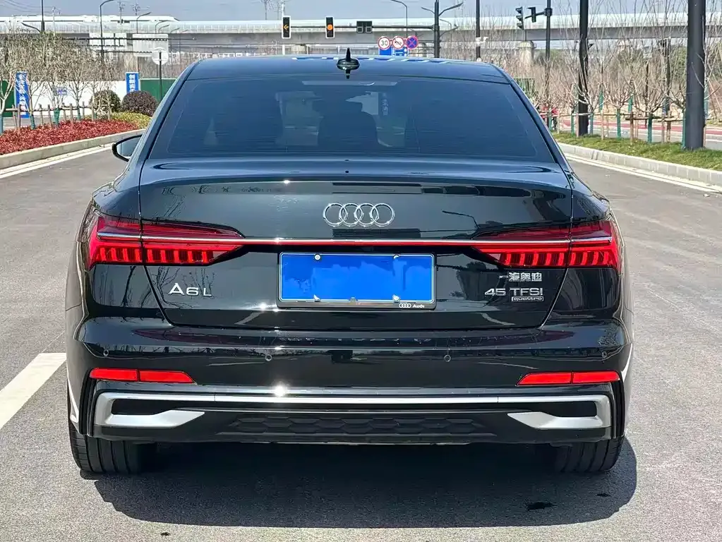 Audi A6L 2024 из CN, фото 10